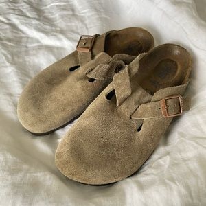 BIRKENSTOCK BOSTON CLOG - TAUPE